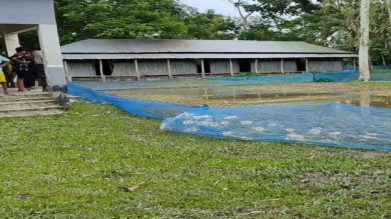 নওমালা ছালেহিয়া দাখিল মাদ্রাসার খেলার মাঠে