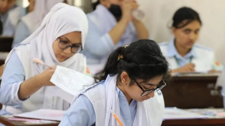 বিমান দুর্ঘটনায় শোকের ছায়া, এইচএসসি পরীক্ষা বর্জনে...